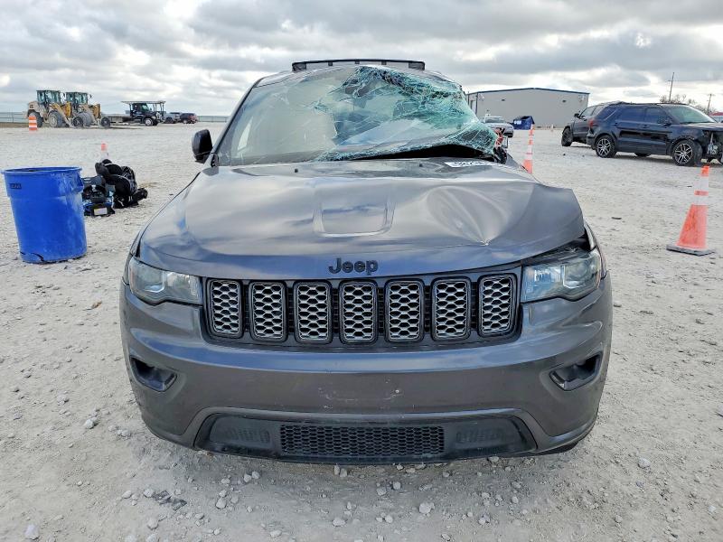 Photo 5 from auction – 2019 JEEP GRAND CHER with VIN 1C4RJFAG9KC847376