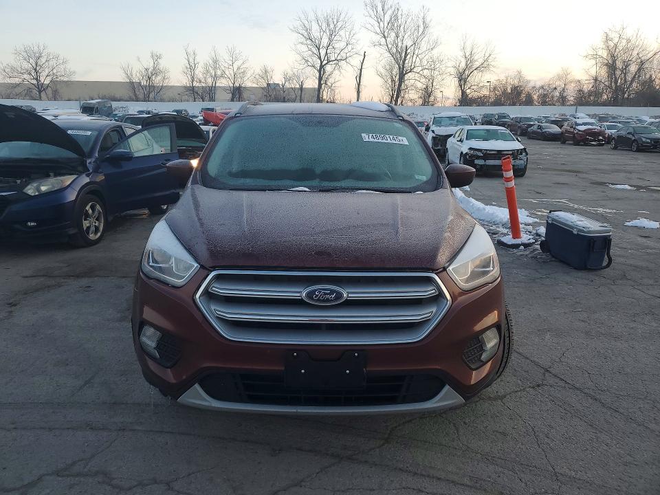 Photo 5 from auction – 2018 FORD ESCAPE SEL with VIN 1FMCU0HD1JUC85659