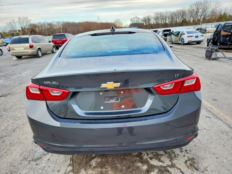 Photo 6 from auction – 2018 CHEVROLET MALIBU with VIN 1G1ZD5ST0JF210797