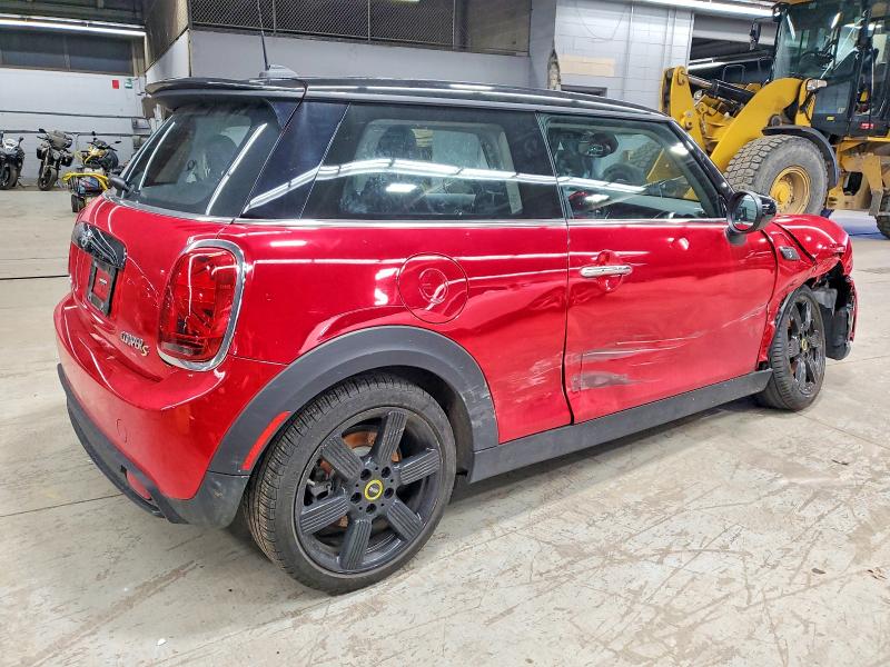Photo 3 from auction – 2023 MINI COOPER with VIN WMW13DJ02P2T82321