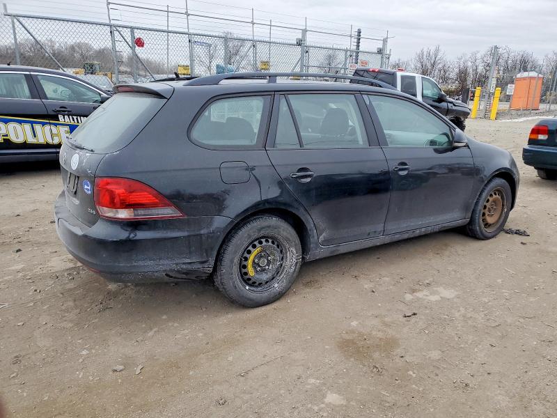 Photo 3 from auction – 2011 VOLKSWAGEN JETTA S with VIN 3VWPZ7AJ5BM611093