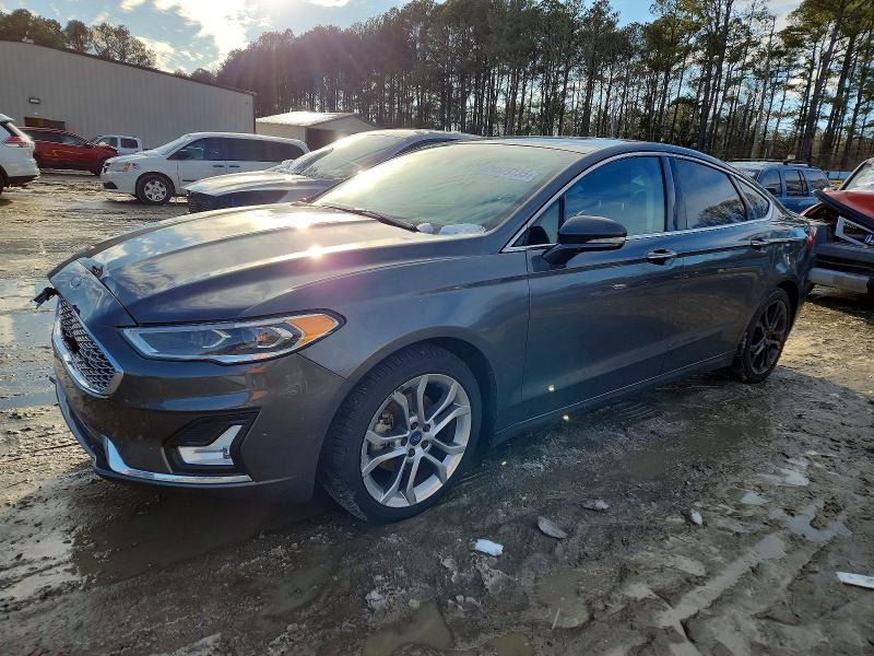 FORD FUSION 2019 with VIN 3FA6P0RU3KR220916 - Photo from auction