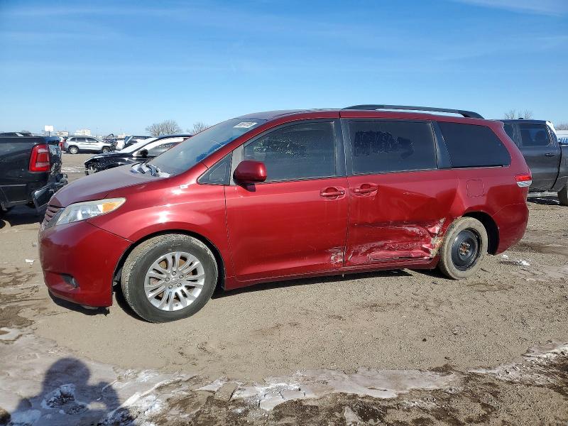 TOYOTA SIENNA XLE 2011 with VIN 5TDYK3DCXBS076053 - Photo from auction