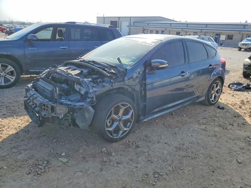 FORD FOCUS ST 2018 with VIN 1FADP3L92JL232985 - Photo from auction