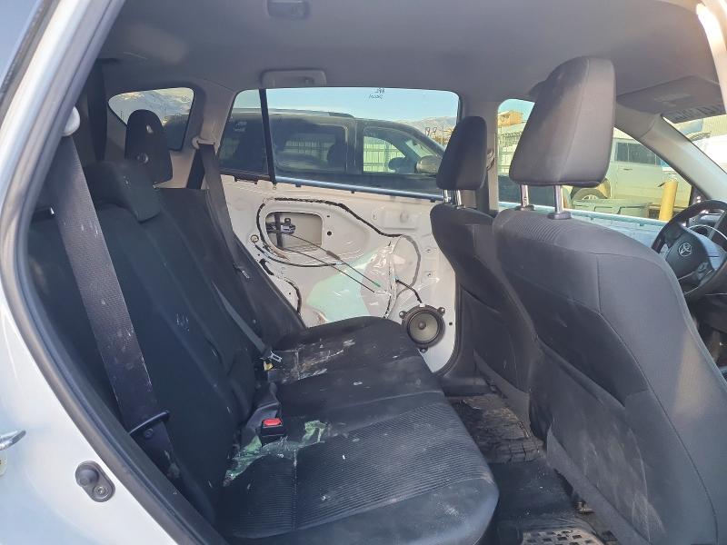 Photo 10 from auction – 2018 TOYOTA RAV4 LE with VIN 2T3ZFREV5JW446527