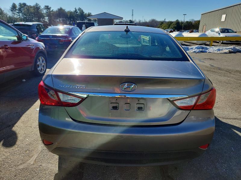 Photo 6 from auction – 2014 HYUNDAI SONATA GLS with VIN 5NPEB4AC5EH910849
