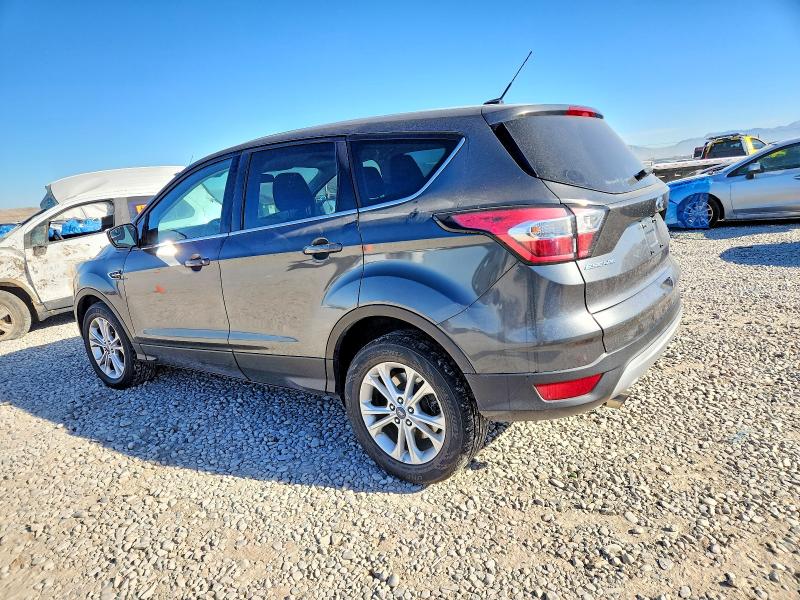 Photo 2 from auction – 2017 FORD ESCAPE SE with VIN 1FMCU9GD8HUE49537
