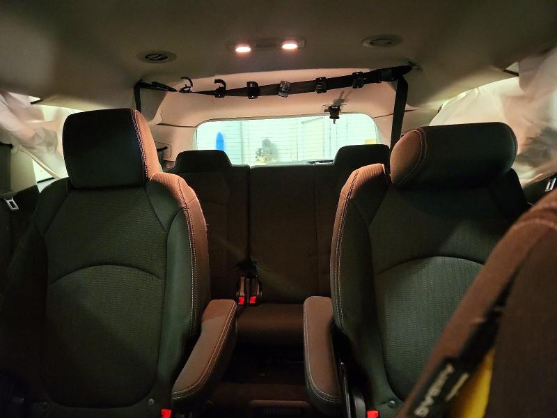 Photo 10 from auction – 2015 CHEVROLET TRAVERSE L with VIN 1GNKRGKD4FJ266221