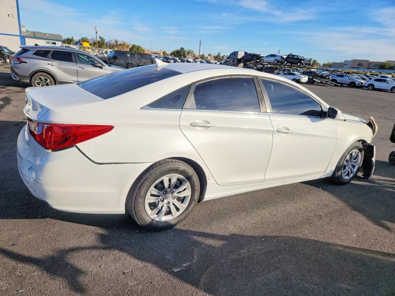 Photo 3 from auction – 2011 HYUNDAI SONATA with VIN 5NPEB4ACXBH036333