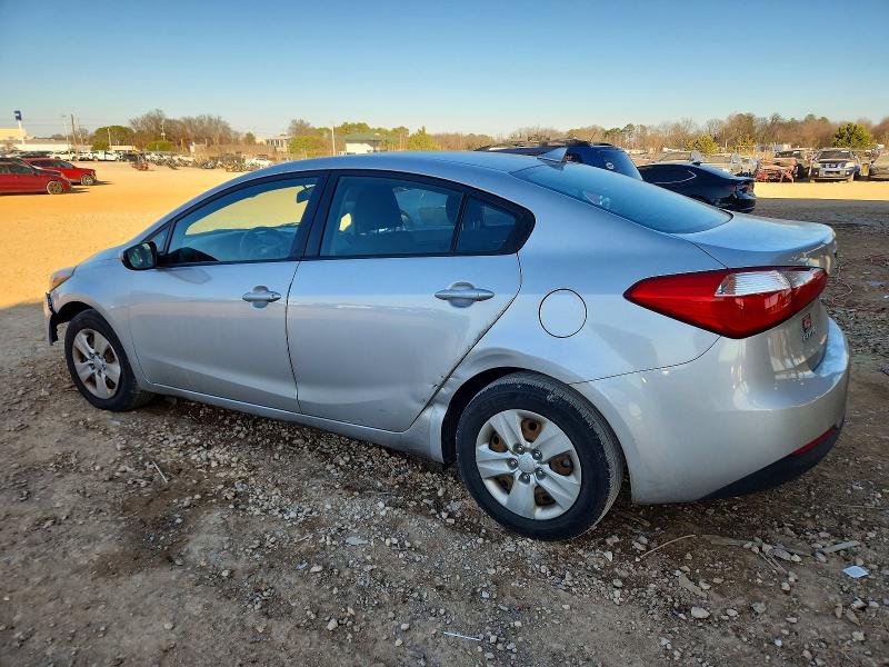 Photo 2 from auction – 2016 KIA FORTE LX with VIN KNAFK4A67G5442847