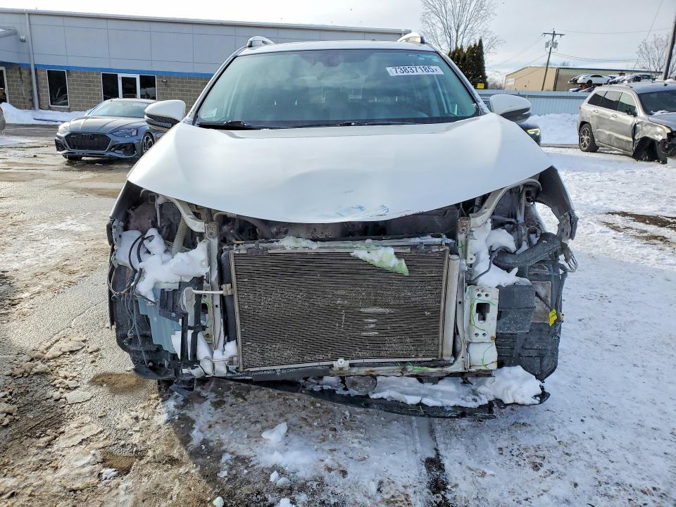 Photo 5 from auction – 2015 TOYOTA RAV4 LIMIT with VIN 2T3DFREV7FW249540