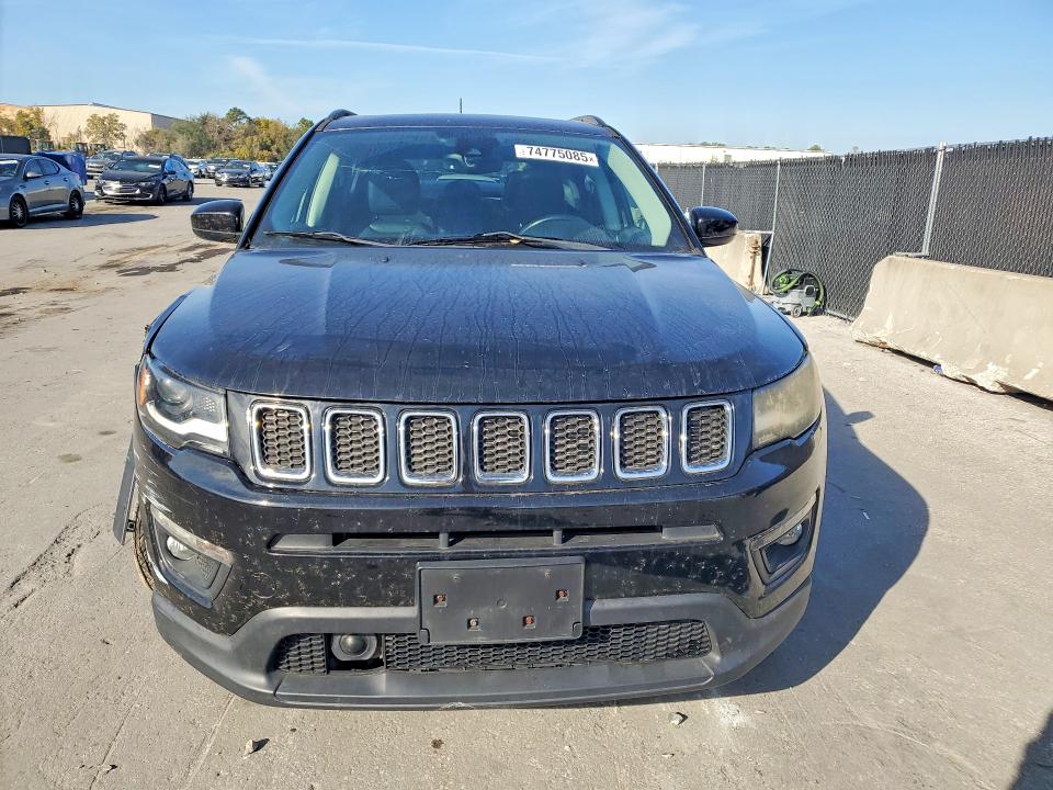 Photo 5 from auction – 2017 JEEP COMPASS LA with VIN 3C4NJCBB1HT652241