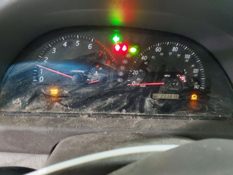 Photo 9 from auction – 2004 TOYOTA CAMRY LE with VIN 4T1BE32K84U833551