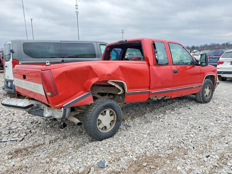 Photo 3 from auction – 1996 CHEVROLET GMT-400 C1 with VIN 1GCEC19R3TE111735