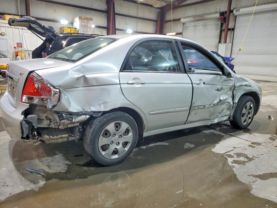 Photo 3 from auction – 2009 KIA SPECTRA EX with VIN KNAFE222X95639764
