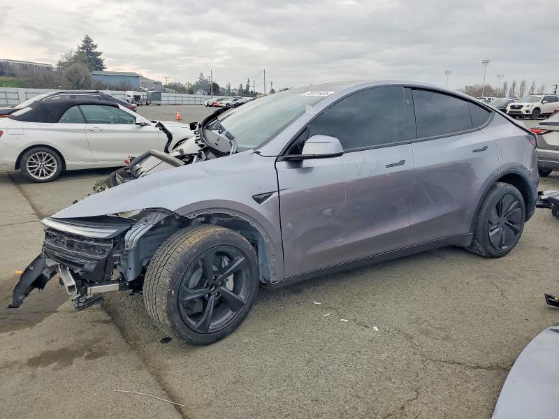 TESLA MODEL Y 2026 with VIN 7SAYGDED9TF426490 - Photo from auction