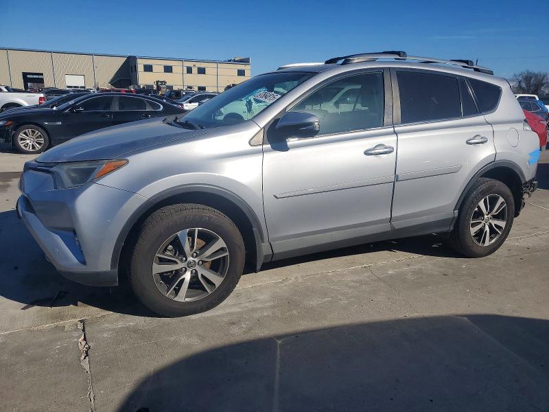 Photo 1 from auction – 2017 TOYOTA RAV4 XLE with VIN 2T3WFREVXHW366265