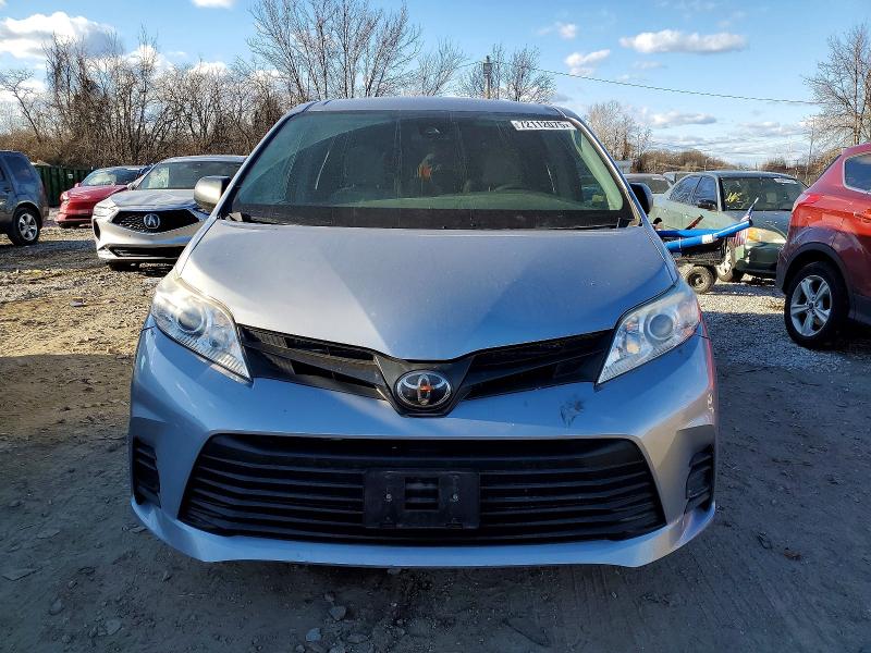 Photo 5 from auction – 2018 TOYOTA SIENNA with VIN 5TDZZ3DC3JS954677
