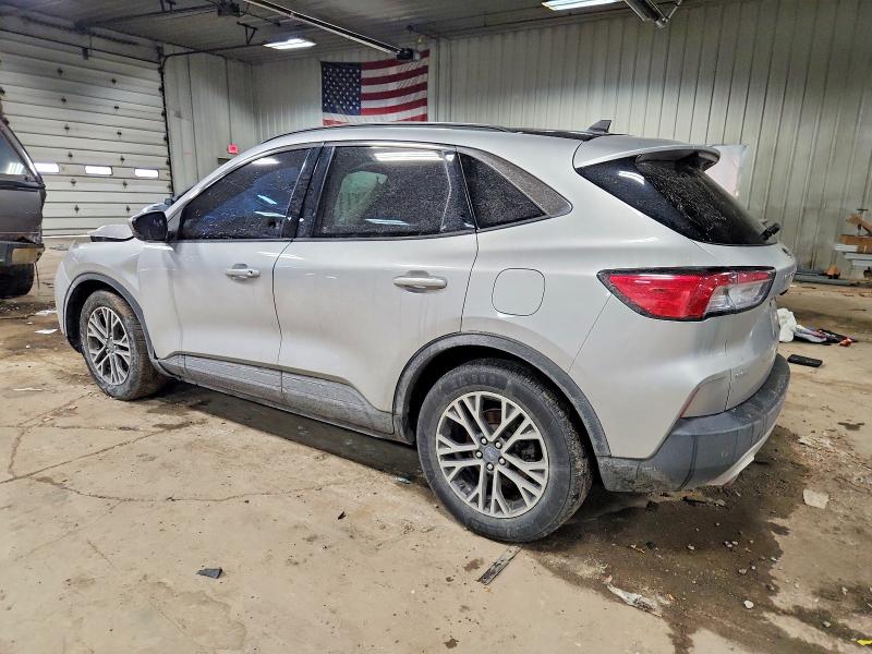 Photo 2 from auction – 2020 FORD ESCAPE SEL with VIN 1FMCU0H69LUC17288