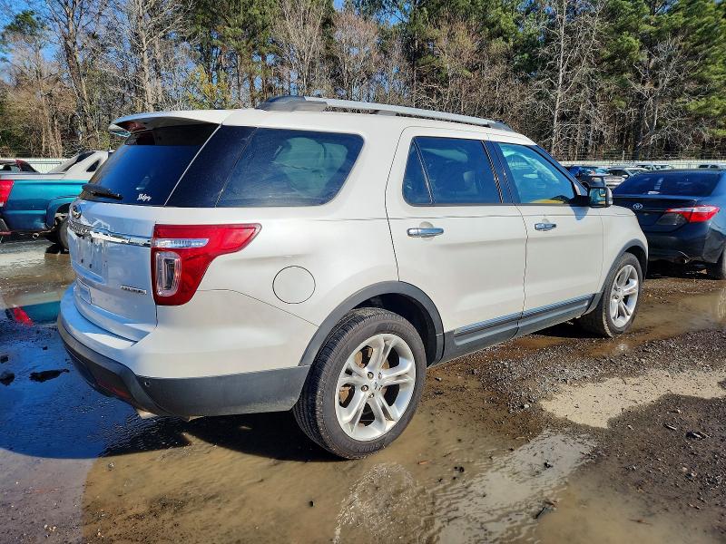 Photo 3 from auction – 2014 FORD EXPLORER L with VIN 1FM5K7F84EGB91499