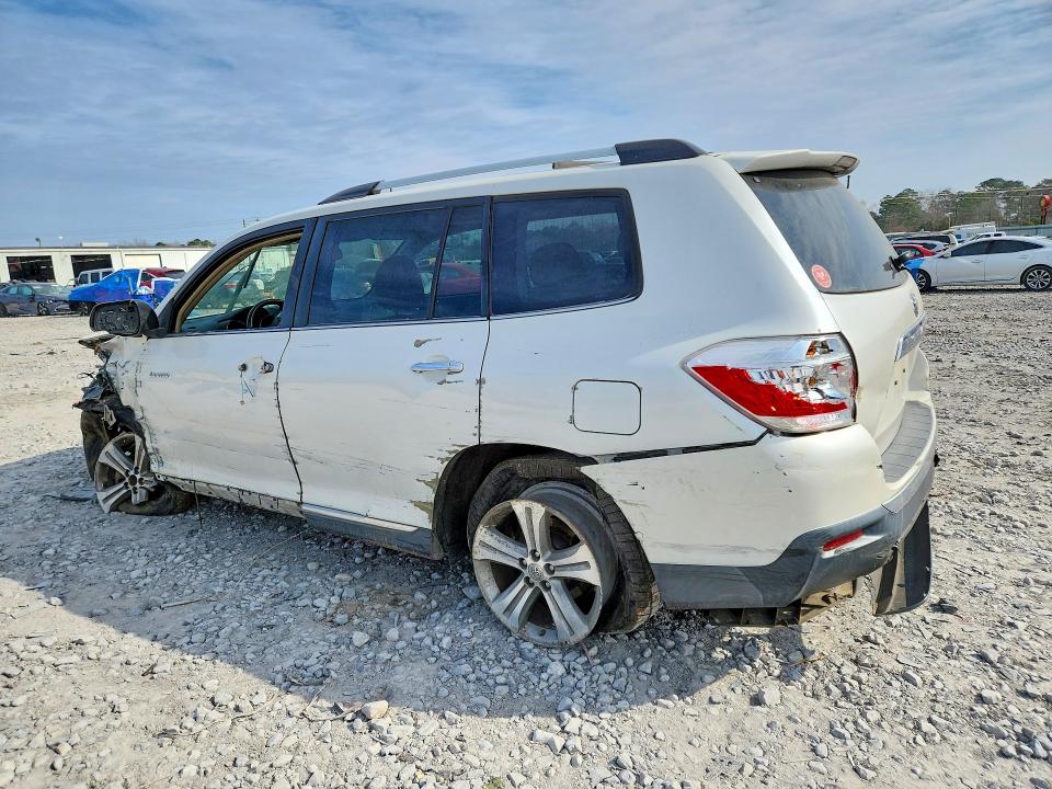 Photo 2 from auction – 2013 TOYOTA HIGHLANDER with VIN 5TDYK3EH1DS127761