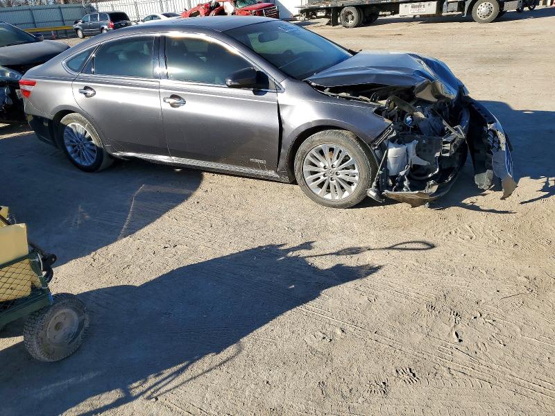 Photo 4 from auction – 2015 TOYOTA AVALON HYB with VIN 4T1BD1EB0FU036152