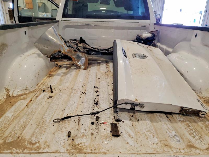 Photo 10 from auction – 2017 RAM 1500 with VIN 3C6JR7DT0HG602449