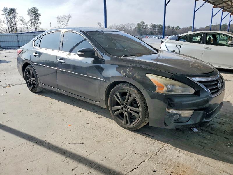 Photo 4 from auction – 2015 NISSAN ALTIMA 3.5 with VIN 1N4BL3AP5FC275048