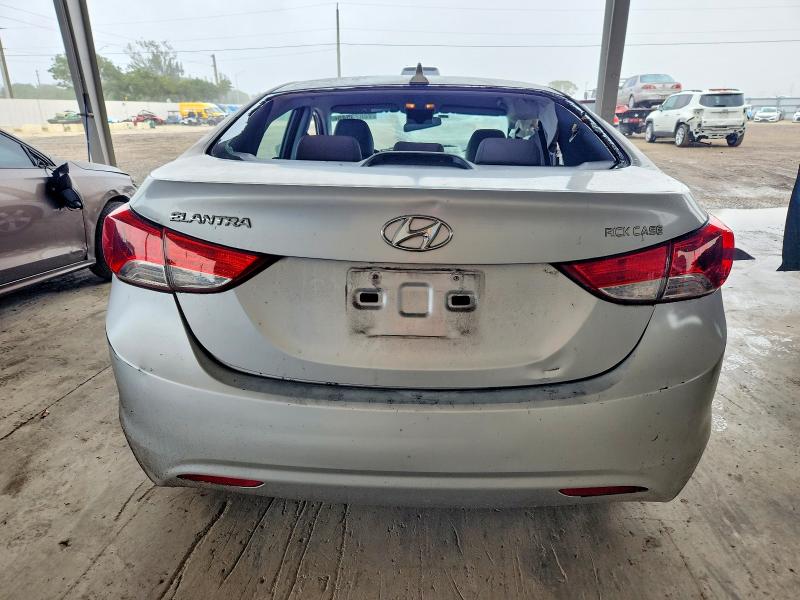 Photo 6 from auction – 2013 HYUNDAI ELANTRA with VIN KMHDH4AE4DU576292
