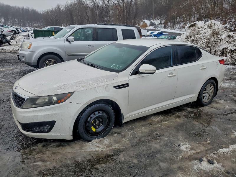KIA OPTIMA LX 2011 with VIN KNAGM4A7XB5066662 - Photo from auction