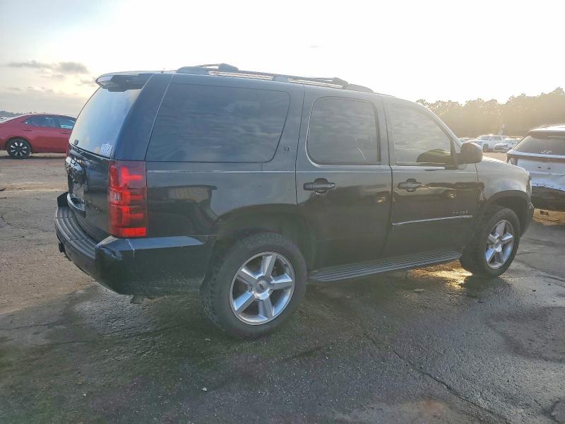Photo 3 from auction – 2007 CHEVROLET TAHOE C150 with VIN 1GNFC13087R349472