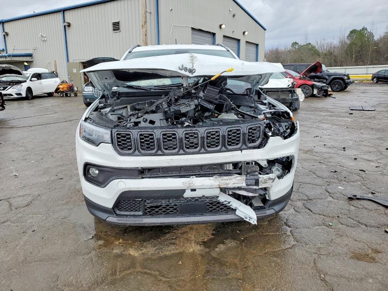 Photo 5 from auction – 2026 JEEP COMPASS LA with VIN 3C4NJDBN4TT158707