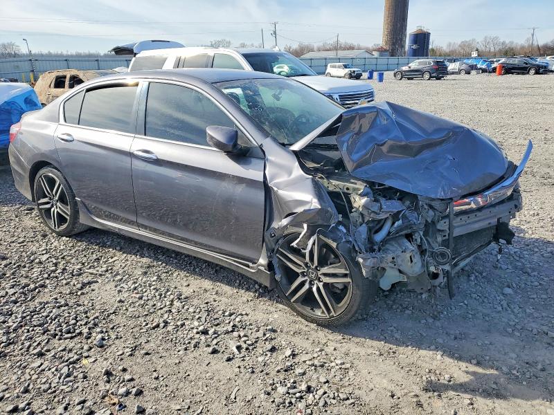 Photo 4 from auction – 2017 HONDA ACCORD with VIN 1HGCR2F55HA199524