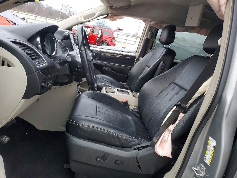 Photo 7 from auction – 2013 CHRYSLER TOWN & COU with VIN 2C4RC1BG6DR657637