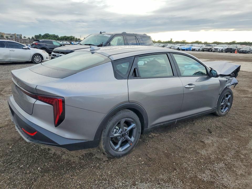 Photo 3 from auction – 2026 KIA K4 with VIN 3KPFT4DE3TE252495