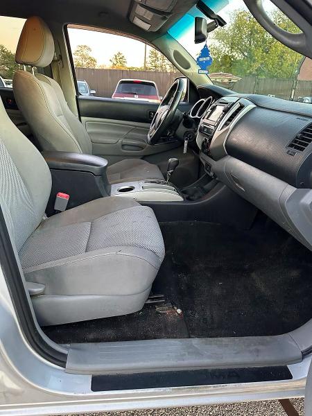 Photo 5 from auction – 2013 TOYOTA TACOMA DOU with VIN 3TMLU4EN6DM109174