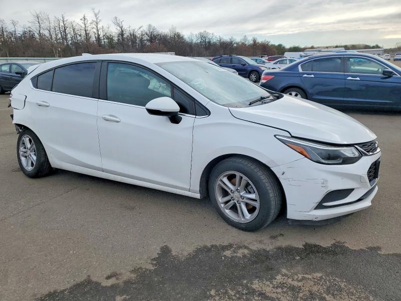 Photo 4 from auction – 2017 CHEVROLET CRUZE LT with VIN 3G1BE6SM9HS506601