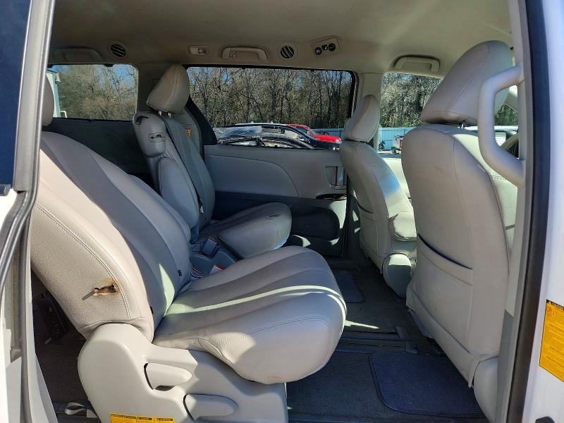 Photo 11 from auction – 2011 TOYOTA SIENNA LE with VIN 5TDKK3DC0BS072034