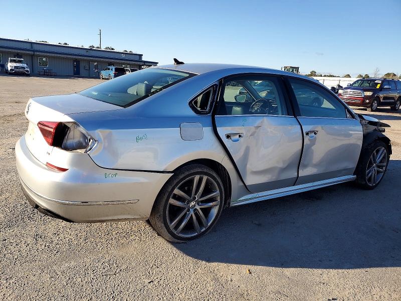 Photo 3 from auction – 2018 VOLKSWAGEN PASSAT with VIN 1VWAA7A33JC007718