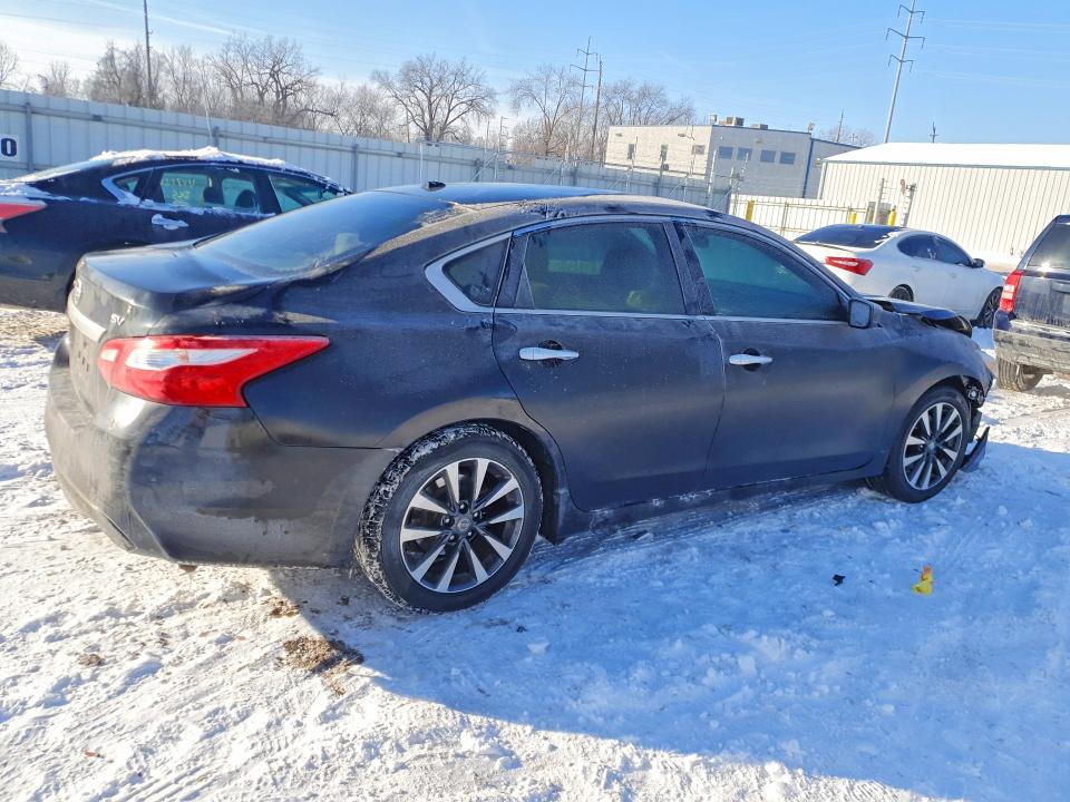 Photo 3 from auction – 2017 NISS ALTIMA with VIN 1N4AL3AP5HC155605