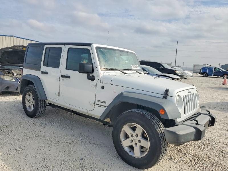Photo 4 from auction – 2016 JEEP WRANGLER U with VIN 1C4BJWDG5GL204592