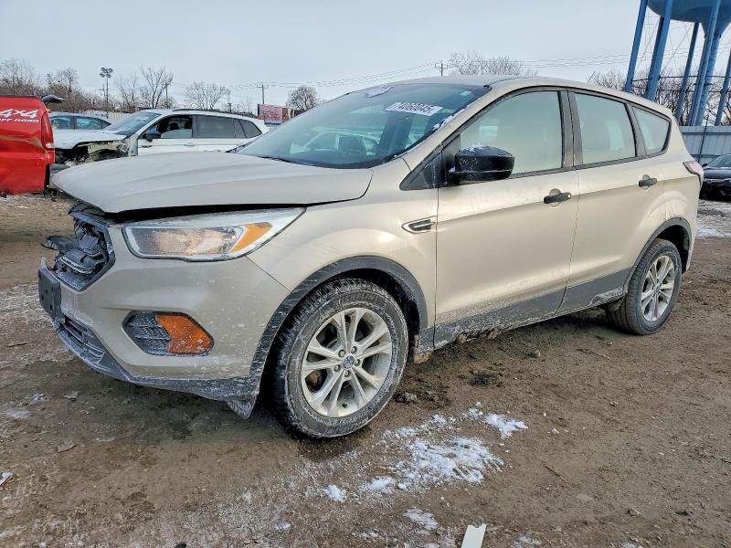 صورة رقم 1 من المزاد - 2017 FORD ESCAPE S مع VIN 1FMCU0F72HUC74001
