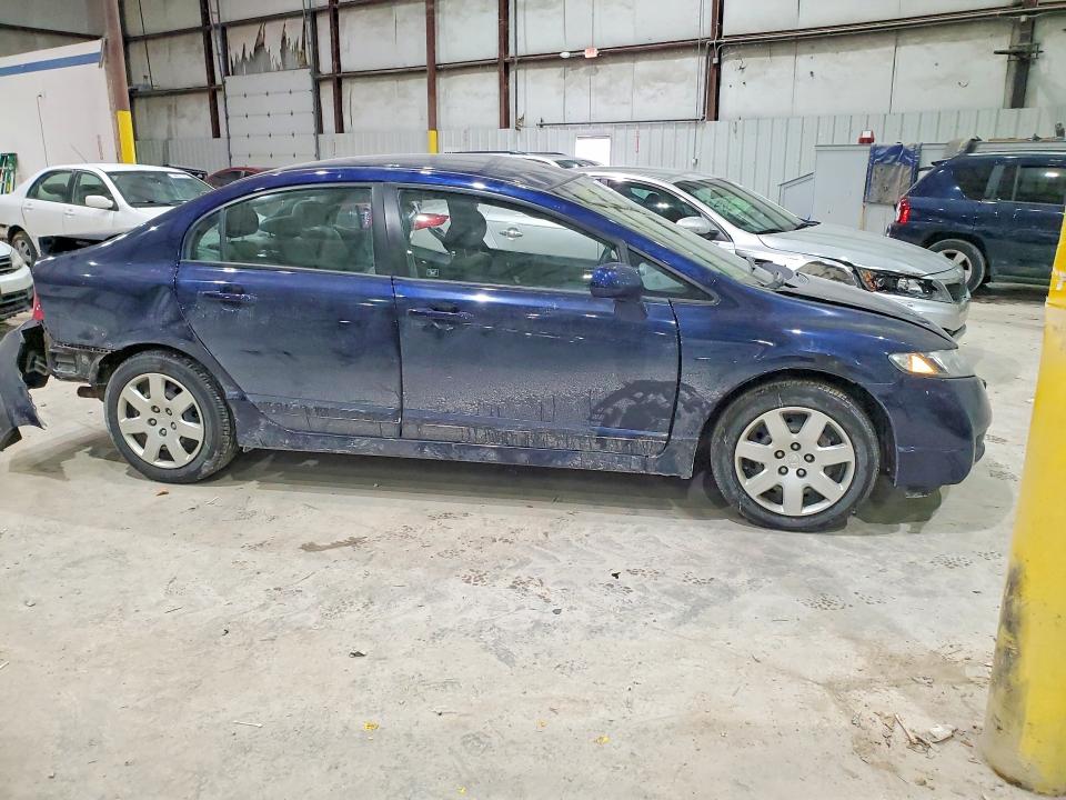 Photo 4 from auction – 2010 HONDA CIVIC LX with VIN 19XFA1F50AE017289