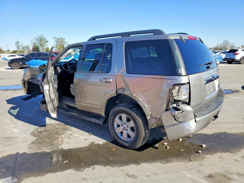 Photo 2 from auction – 2008 FORD EXPLORER X with VIN 1FMEU63E38UB05555