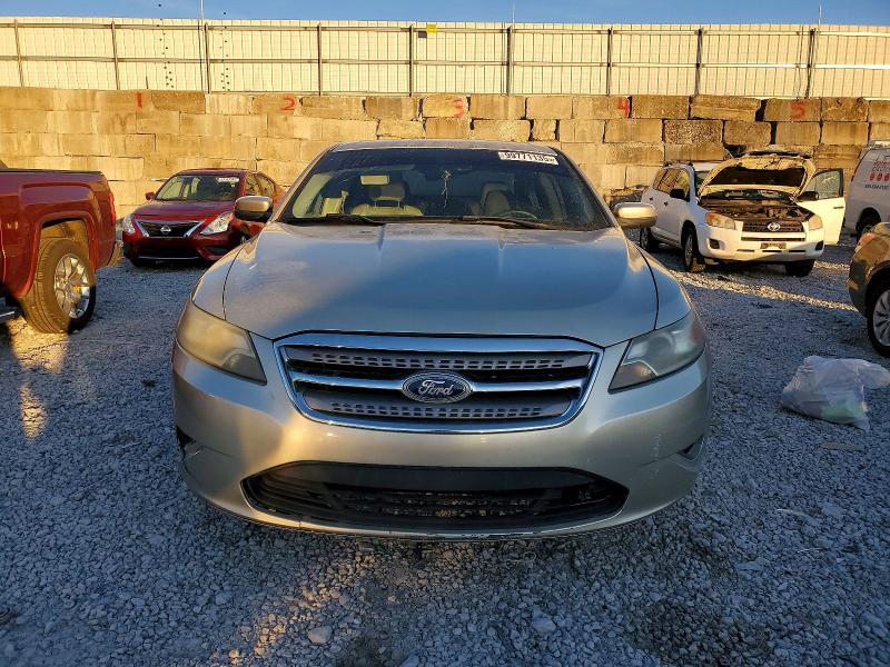 Photo 5 from auction – 2010 FORD TAURUS SEL with VIN 1FAHP2HW3AG155174