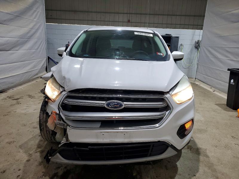 Photo 5 from auction – 2017 FORD ESCAPE SE with VIN 1FMCU9GD4HUD43263