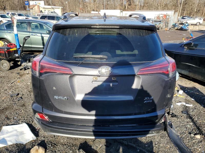 Photo 6 from auction – 2018 TOYOTA RAV4 ADVEN with VIN JTMRFREV8JJ243274