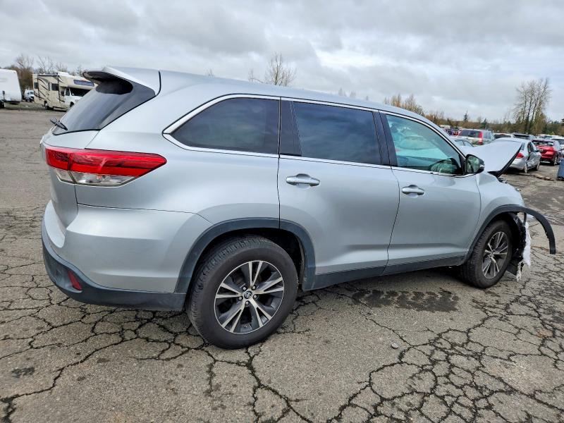 Photo 3 from auction – 2019 TOYOTA HIGHLANDER with VIN 5TDZZRFH0KS308302