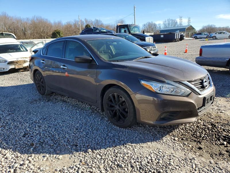 Photo 4 from auction – 2017 NISSAN ALTIMA 2.5 with VIN 1N4AL3AP1HC131897