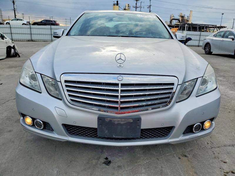 Photo 5 from auction – 2011 MERCEDES-BENZ E 350 with VIN WDDHF5GB1BA269813